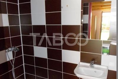 Pensiune de vanzare la cheie  13 camere  si teren 3000 mp - 51