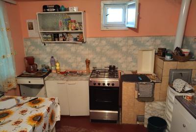 Casa 3 camere spatioasa de vanzare zona linistita - 12