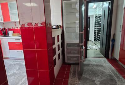 Micro  3 Târgoviște,  vânzare apartament 3camere, Etaj 1 - 10