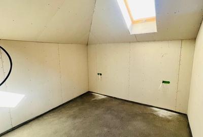 Casa finisata la cheie cu 5 camere in localitatea Santandrei - 8
