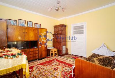 Teren de 2200 mp si casa in sat Voinesti, langa biserica - 6