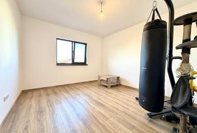 Duplex, perete dublu, 5 camere, 130 mp utili, 300 mp teren - Dumbravita - 6