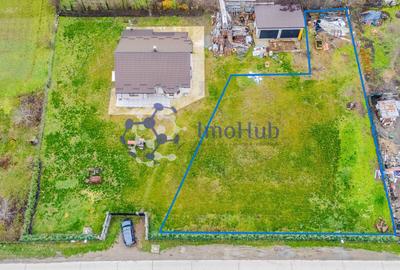 Teren intravilan de vânzare în Letcani - Bogonos, utilități, asfalt - 1