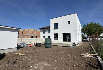 Individuala Tunari central, toate utilitatile, curte MARE 520m2 - 2