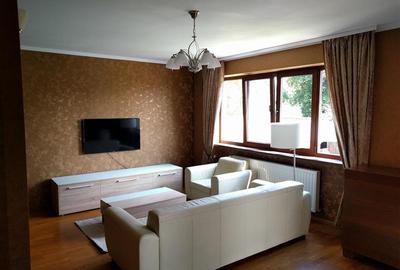 Apartament cu 4 camere semidecomandat, mobilat în Gruia