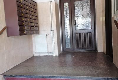 2 camere intersectia Nasaud cu Viilor etaj 1 - 5