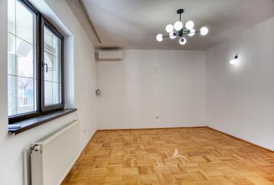 Vila cu 7 camere / 4 locuri de parcare / Sebastian - 13 Septembrie - 11