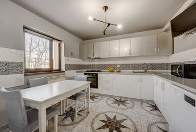 Casă individuală cu 5 camere în Vidra