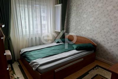 APARTAMENT 3 camere  PITESTI-Gavana semidecomandat , etaj 3 - 4