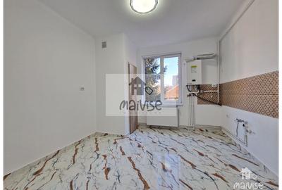 Apartament 3 camere de vanzare, zona Blumana - 1