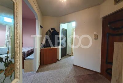 Apartament 2 camere decomandat 54 mp zona Bulevardu Unirii etaj 4 - 6