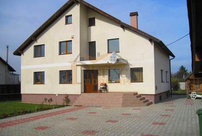 Casă individuală cu 5 camere în Stupini