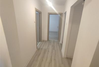 Vanzare apartament 2 camere renovat 2025 Teiul Doamnei - 1