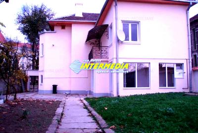 Casa cu 6 camere Alba Iulia Centru Ultracentral - 1