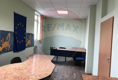 De închiriat spațiu birouri de 171mp în zona Intim - 4