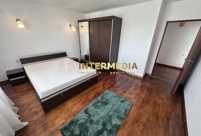 Apartament cu 3 camere decomandat, mobilat în Cetate