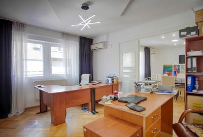 Piata Sf. Stefan - Calarasilor, Spatiu de birouri, 4 camere - 5