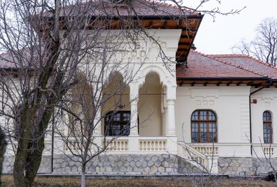 Casă individuală cu 8 camere în Agapia