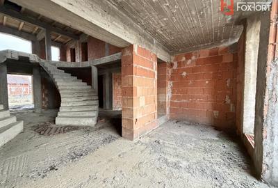 OPORTUNITATE - Casa individuala la rosu, teren de 851 mp in Peciu Nou - 3