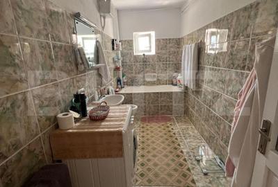 Casa individuala intr-o zona de case, 260mp, teren 500mp zona Pod Ira - 11