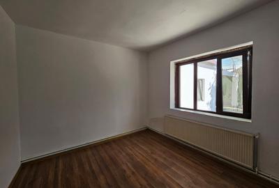 Casă individuală, 6 camere, teren generos, Sânandrei - central, comision 0% - 12