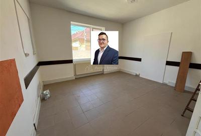 Caransebes, CHIRIE Spatiu Comercial 58 Mp,  Zona Nord - 1