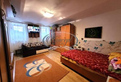 Garsonieră decomandată, mobilată în Central