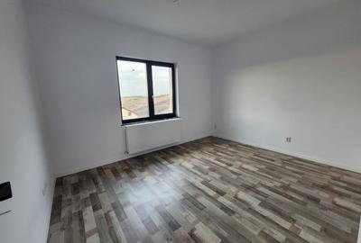 CASA 4 CAMERE, 2 BAI, 440 MP TEREN, MIROSLAVA - 11