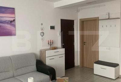 Apartament cu 3 camere semidecomandat, mobilat în Florești