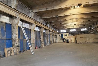 Spațiu industrial, în Industriilor