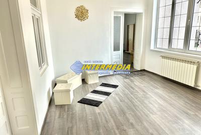 Casa 3 camere in Alba Iulia Zona CENTRU cu 900 mp teren utilitati si la asfalt - 2