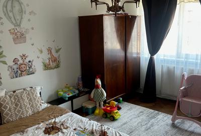 De vanzare apartament cu 4 camere, zona Favorit - 6