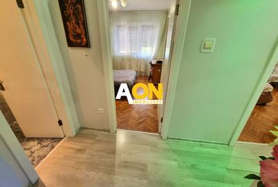 De inchiriat apartament 3 camere, zona Piata, Cetate - 11