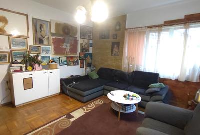 Vand apartament 3 camere in vila, cartierul Dambul Rotund - 3