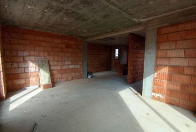 Sanandrei Duplex cu Perete Dublu, Proiect Modern - 6