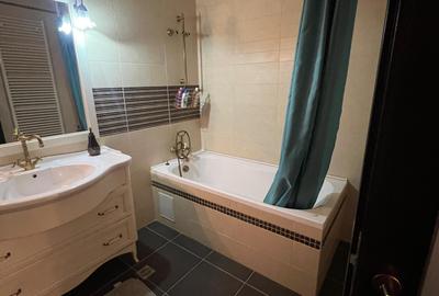 Vanzare Casa/Villa 6 camere 3 bai 3 wc -uri Dobroiesti 0% Comision - 32