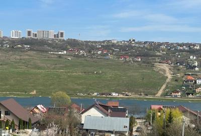 Teren 1200 mp intravilan Rediu vedere Lac Rediu toate utilitatile intre case - 1