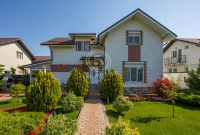 Casa cu probabil cea mai frumoasă grădină din Bragadiru + 2 garaje - 31