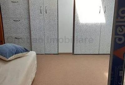 Garsonieră decomandată în Apollo