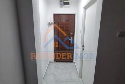 2 camere renovat complet Piata Resita - 2