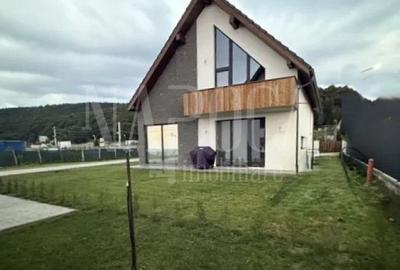 Casa 5 camere de vanzare in Salicea - 4