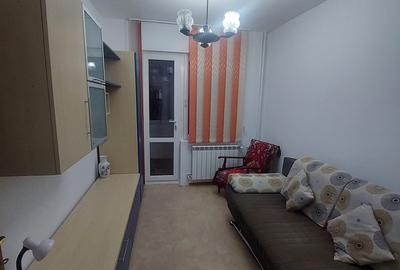 Apartament cu 3 camere decomandat, mobilat în Berceni