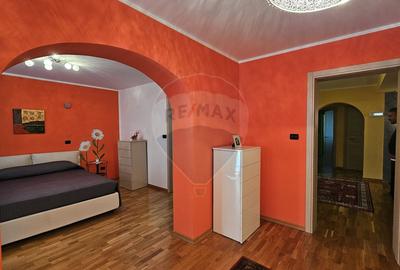 Casă / Vilă de lux cu 8 camere de vânzare in Obcini, Suceava - 34