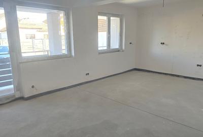 Vand apartament 3 camere decomandat in Deva, zona 22 Decembrie, parter, bloc nou - 1