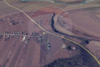 Teren de vanzare la DN2F Bacau-Vaslui la intrare in Traian si Bijghir - 2