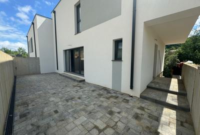 De vânzare - Duplex cu 4 camere semifinisat - Tăuți - 160 mp util - Florești - 4