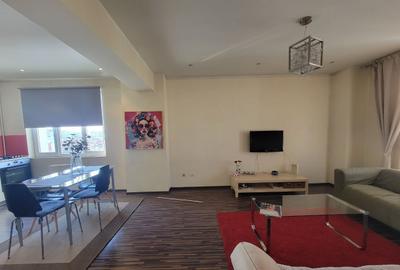 Închiriez apartament 2 camere, Decebal, openspace, parcare inclusă - 1
