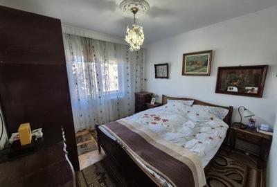 Zona Toma Cozma - Petru Poni Pacurari 3 Camere Dec. - Etaj intermediar - 1