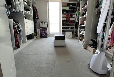 Apartament cu 6 camere decomandat în Central