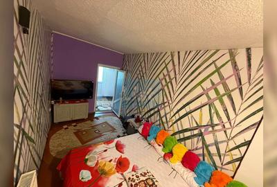 Casă decomandată 3 camere + grădină 450 m², zonă liniștită Galați - 1